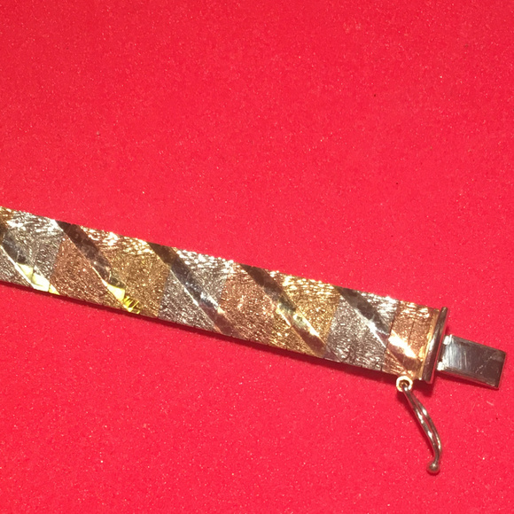Beautiful Tri Color Silver Bracelet~REDUCED~ - Picture 4 of 4